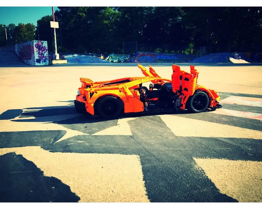 Mclaren 2020 GT Sports Car 2774pcs Grösse 1:8